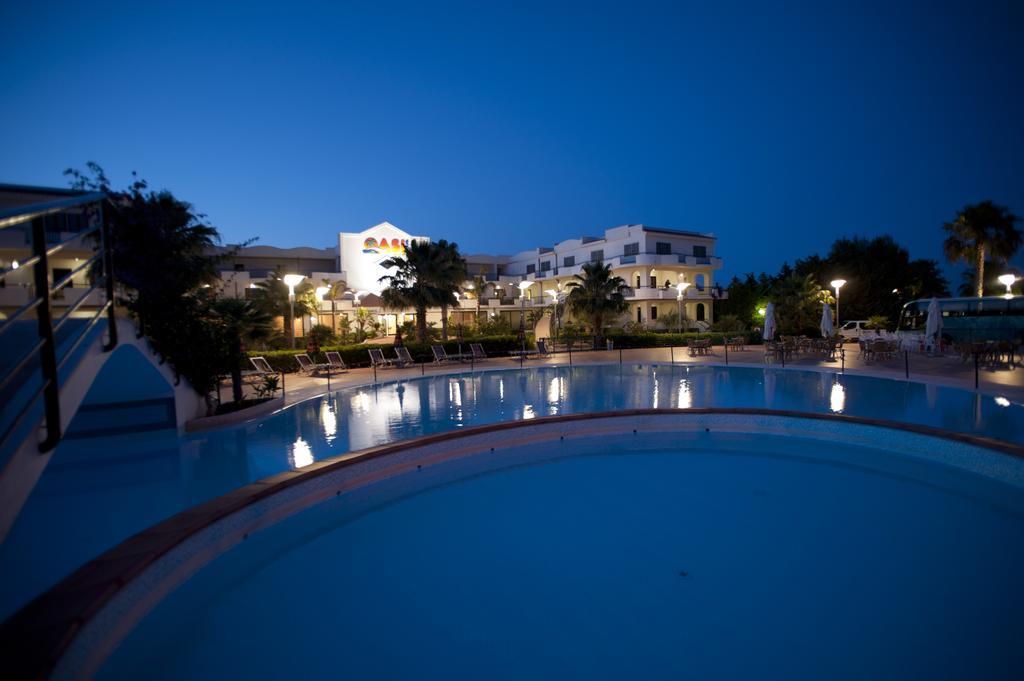 Oasiclub Hotel Весте Екстериор снимка