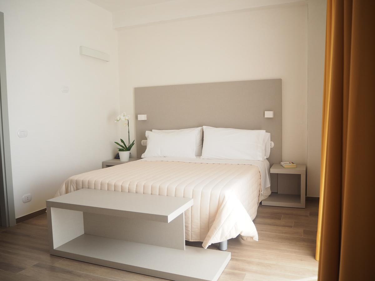 Oasiclub Hotel Весте Екстериор снимка