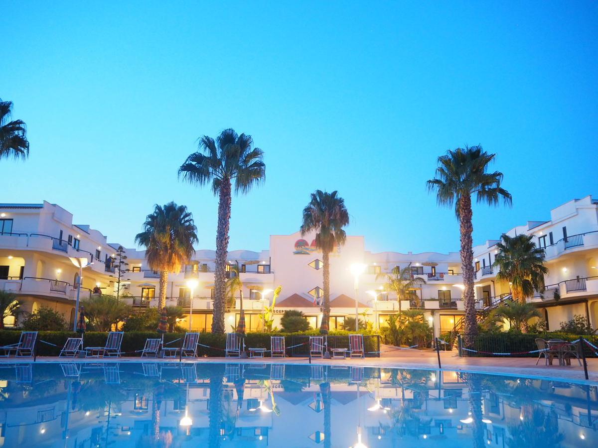 Oasiclub Hotel Весте Екстериор снимка