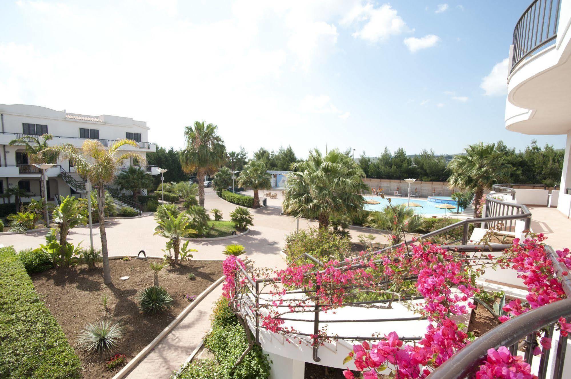 Oasiclub Hotel Весте Екстериор снимка