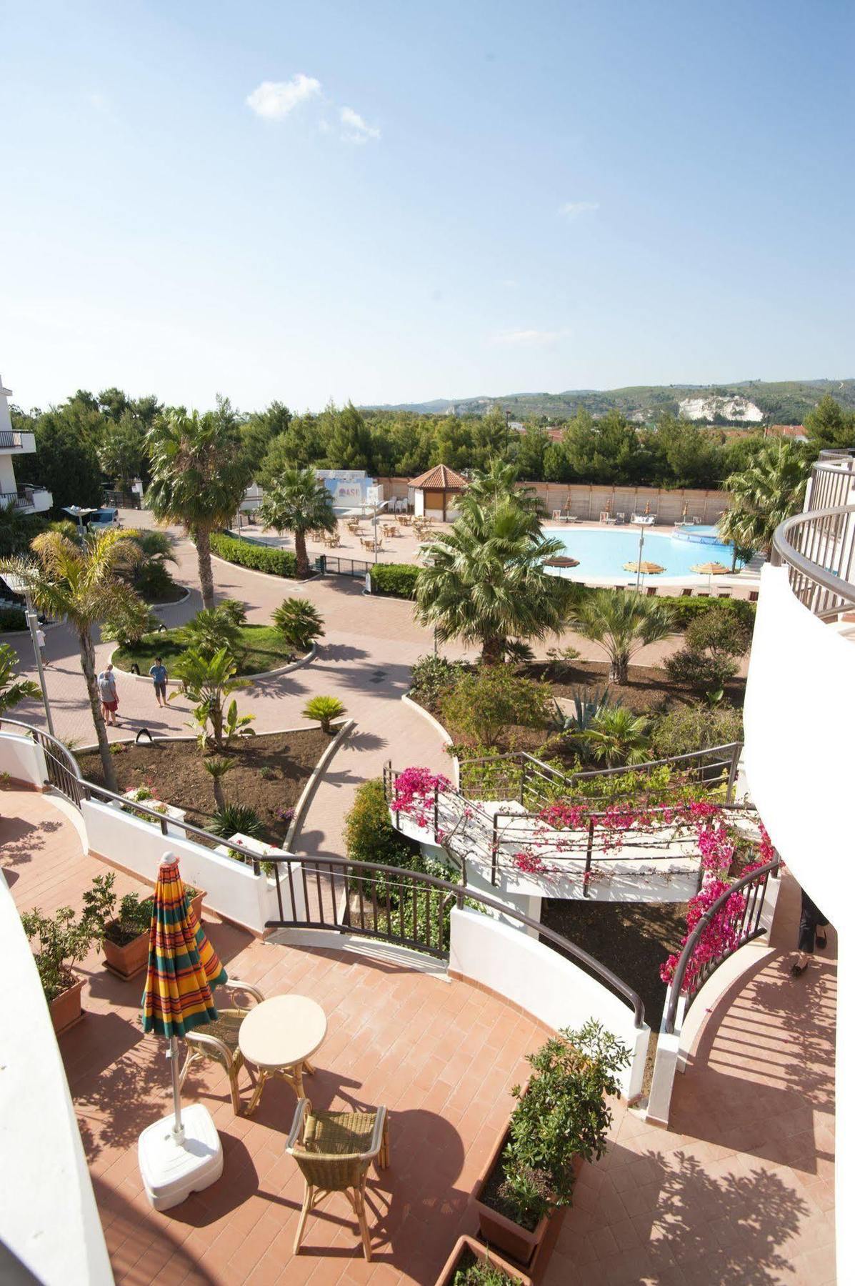 Oasiclub Hotel Весте Екстериор снимка