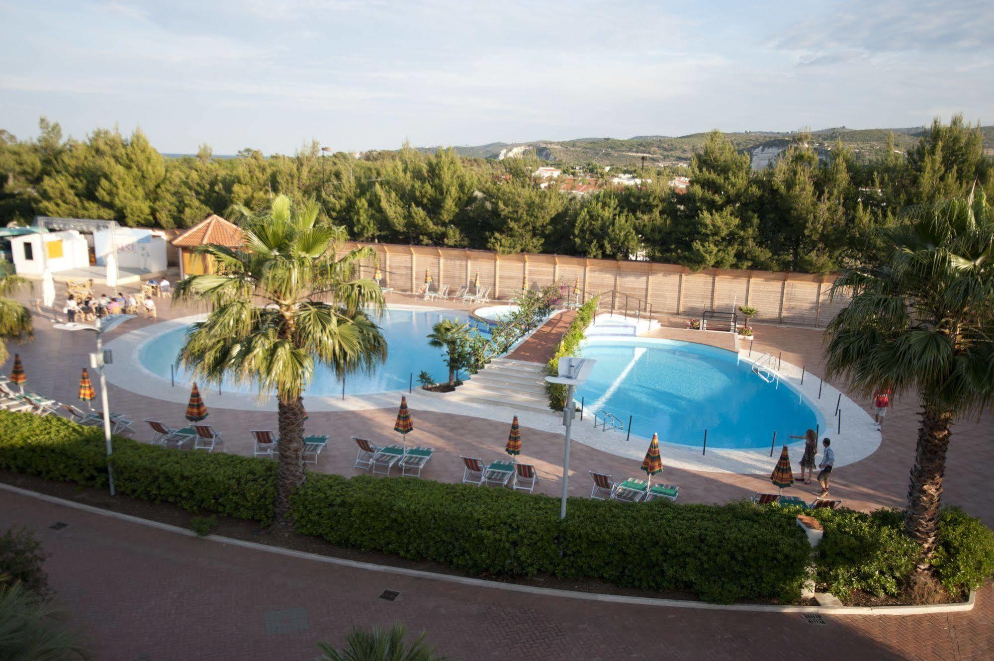Oasiclub Hotel Весте Екстериор снимка